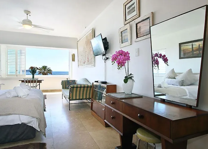 Dolphin Bay Studio With Sea Views