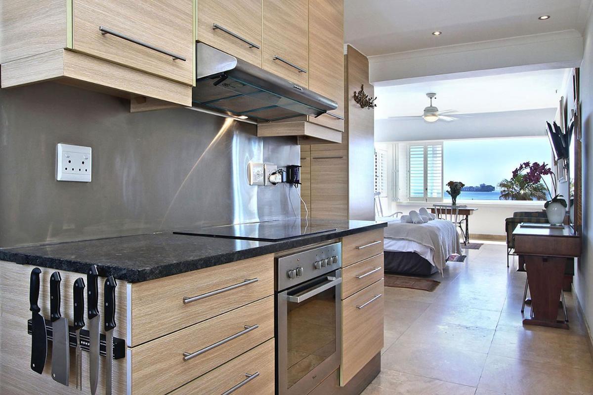 Dolphin Bay With Sea Views Apartment