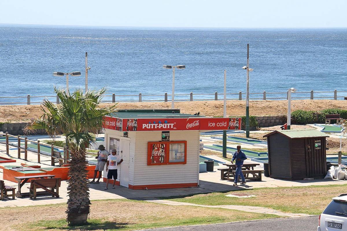 Apartment Dolphin Bay With Sea Views